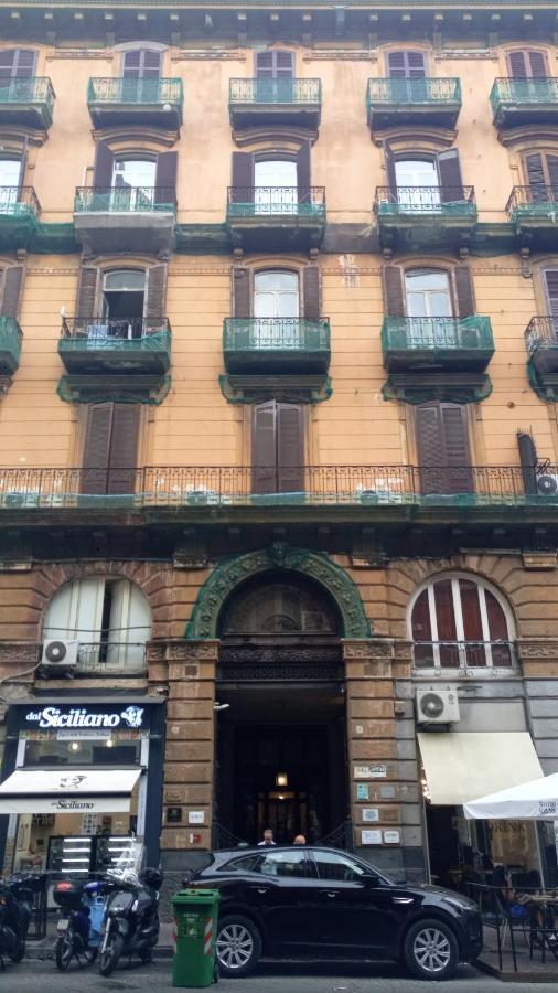 ホテル Beb Umberto I Napoli エクステリア 写真