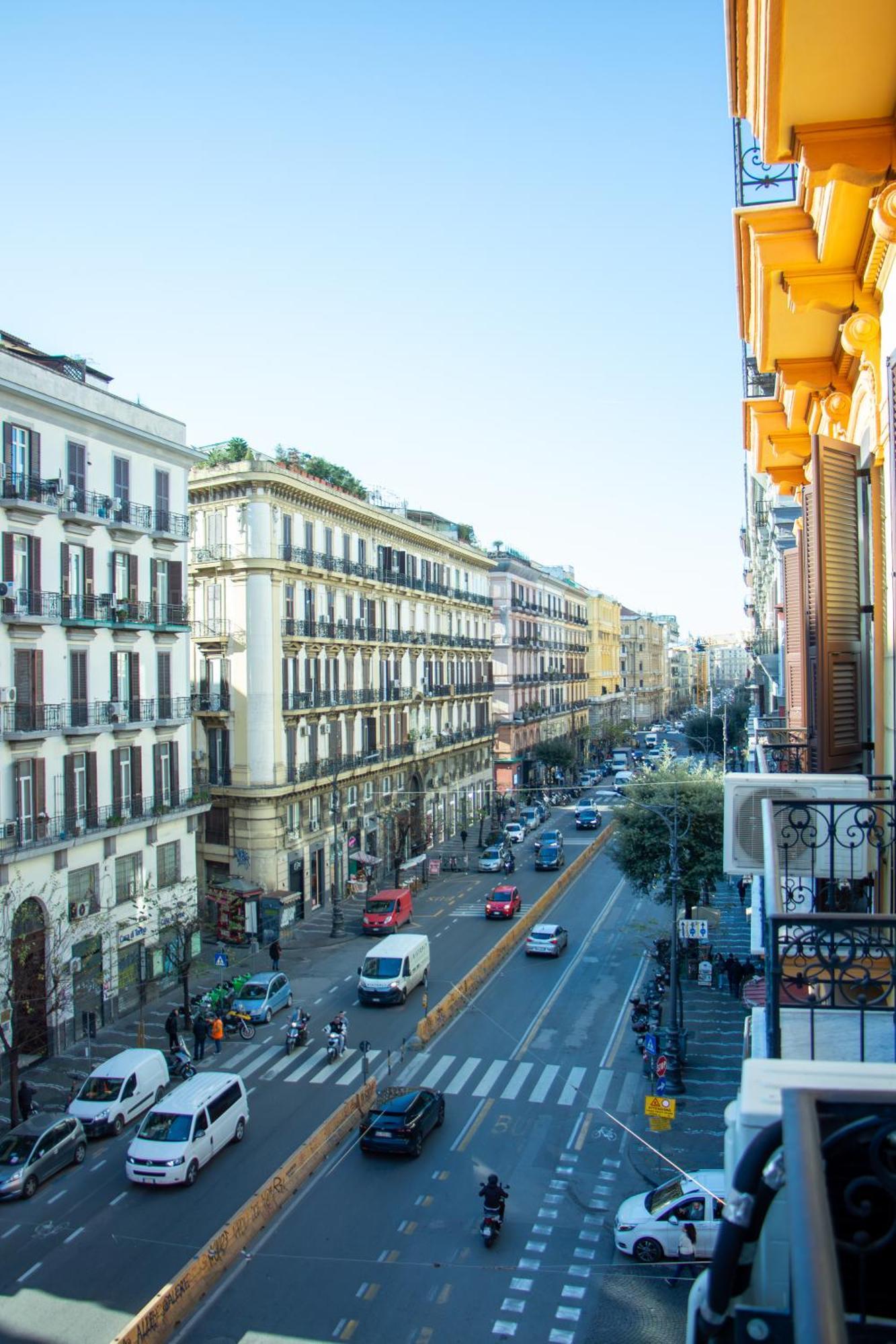 ホテル Beb Umberto I Napoli エクステリア 写真